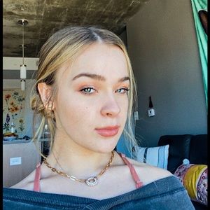 Meet your Posher, Lindsay